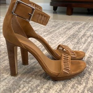 Calvin Klein valinda heels